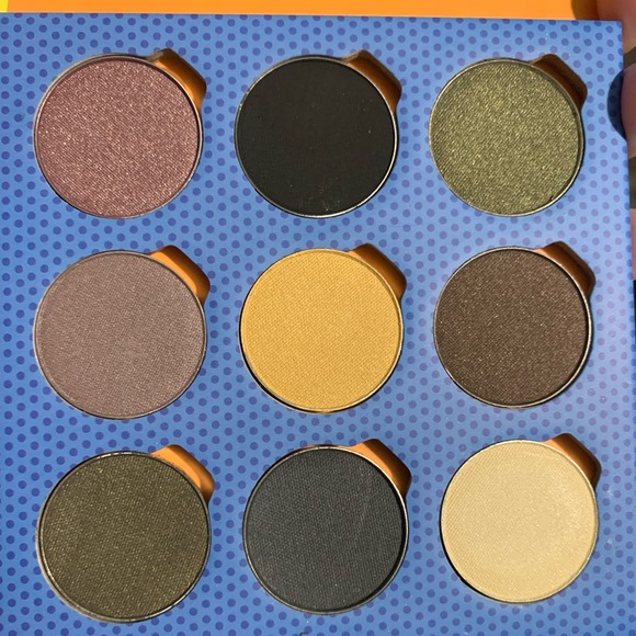 TheBalm Pretty Smart palette - Picture 2 of 4